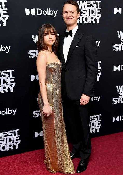 Ansel Elgort Makes Rare Red Carpet Appearance With Girlfriend。